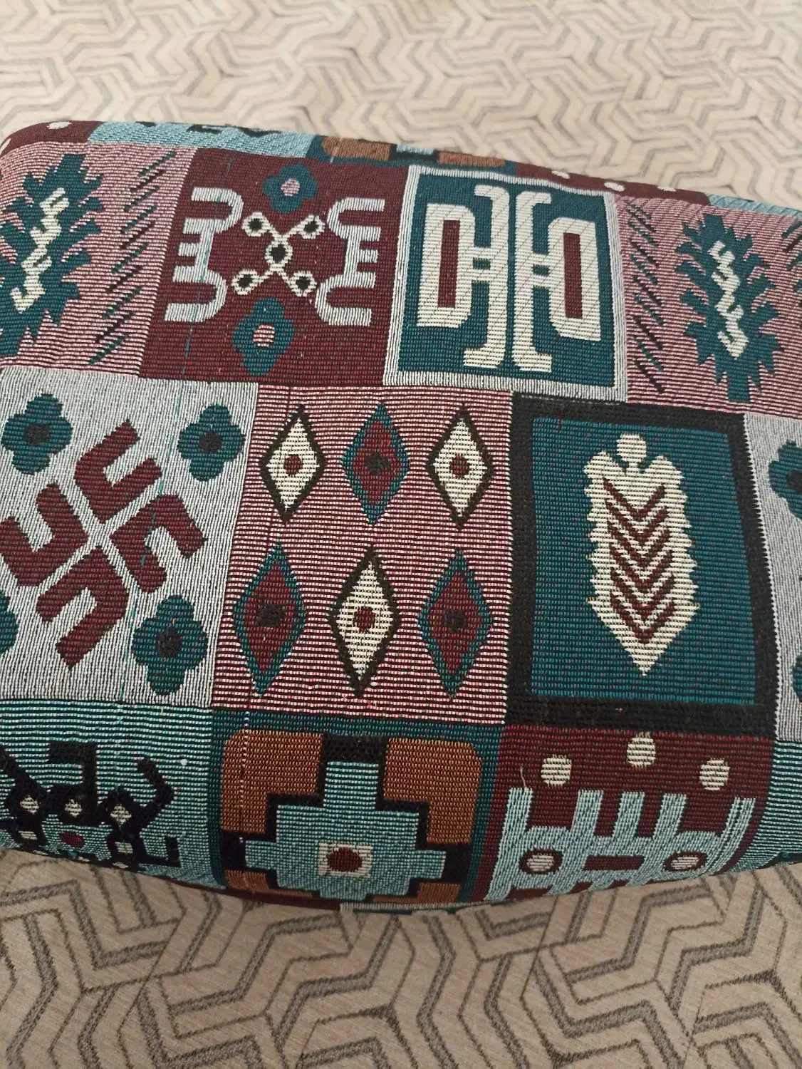 زیر انداز یا زیر سفره|روفرشی|همدان, |دیوار