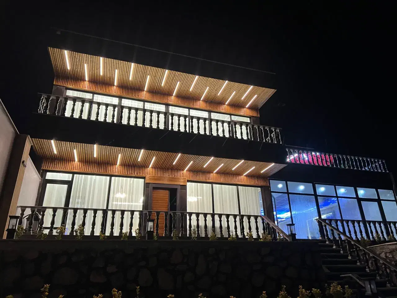 اجاره ویلا روزانه استخر سرپوشیده آبگرم کد ۱۴۴|اجارهٔ کوتاهمدت ویلا و باغ|دماوند, دماوند|دیوار