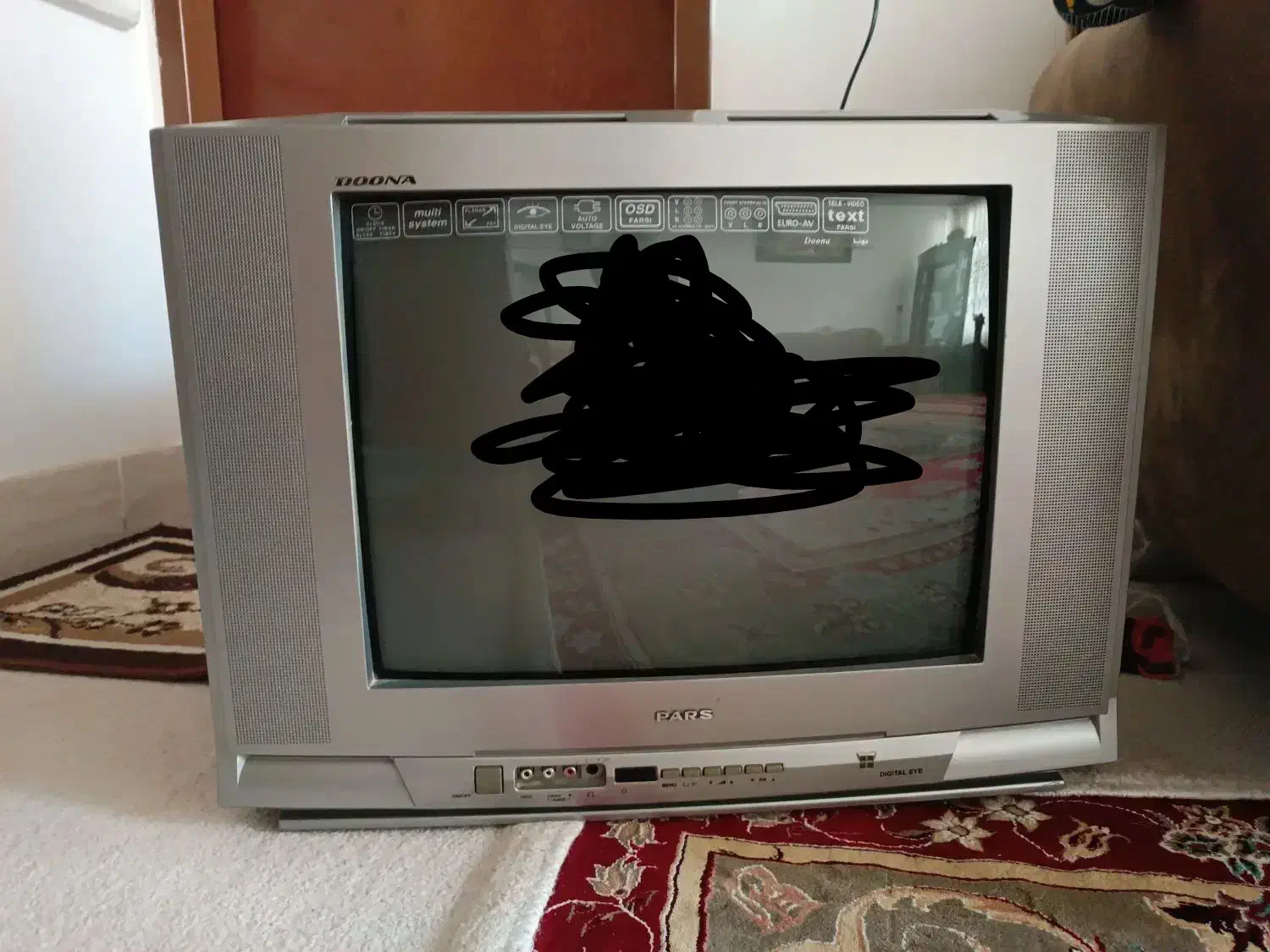 تلویزیون و میز تلویزیون|تلویزیون و پروژکتور|اسفراین, |دیوار