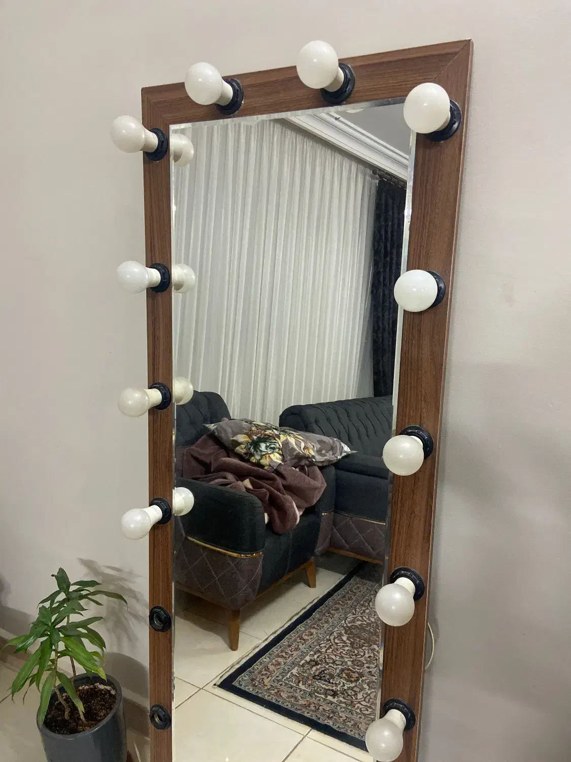 آینه قدی|آینه|مشهد, چهارچشمه|دیوار