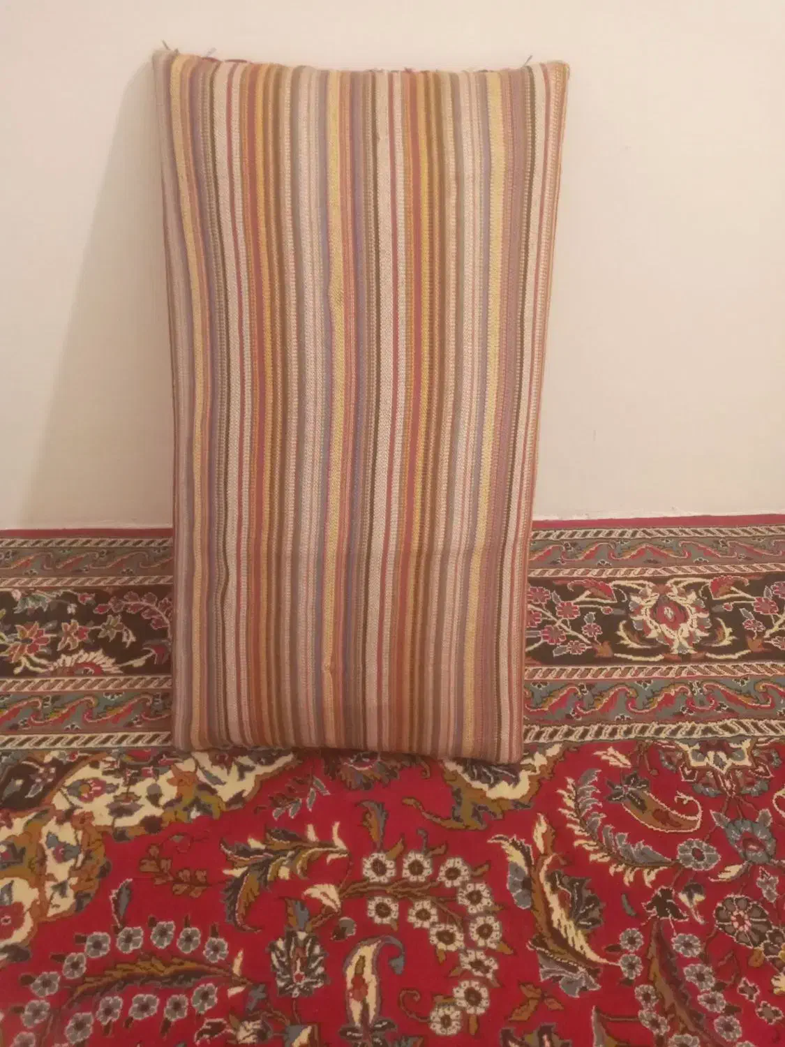 پشتی|پشتی|چناران, |دیوار