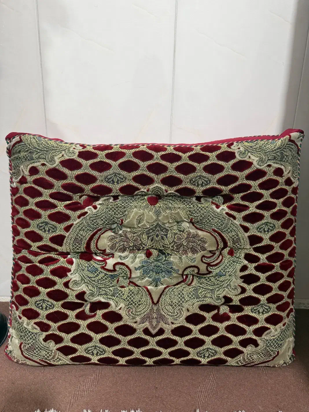 پشتی|پشتی|آباده, |دیوار