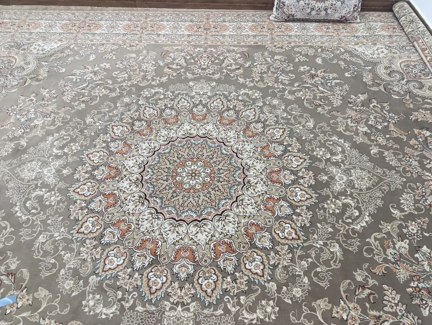 فر ش 12متری|فرش|قم, کلهری|دیوار