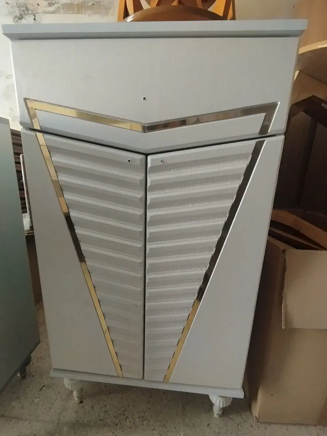 جاکفشی|جاکفشی، کمد، دراور|خمینیشهر, |دیوار