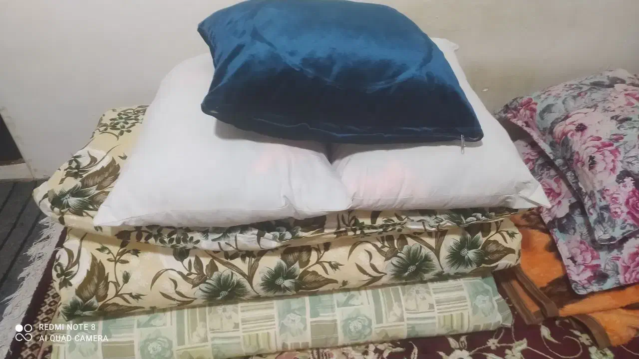 بالشت وتشک|رختخواب، بالش، پتو|قم, شهر قائم|دیوار