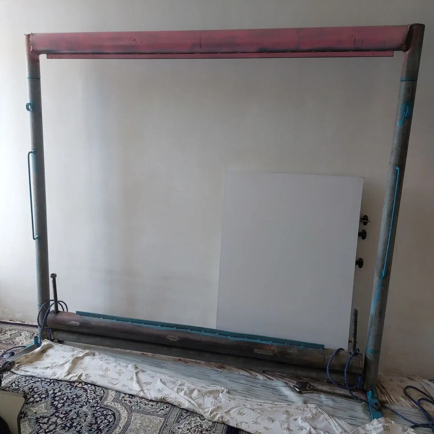 دار قالی ۲×۲/۵|فرش|سنندج, |دیوار