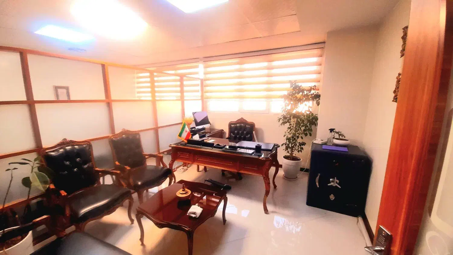 ۸۵م سند اداری/ پارکینگ/برق اظطراری/ بر میدان شهدا|فروش دفتر کار، اتاق اداری، مطب|کرج, اصفهانیها|دیوار