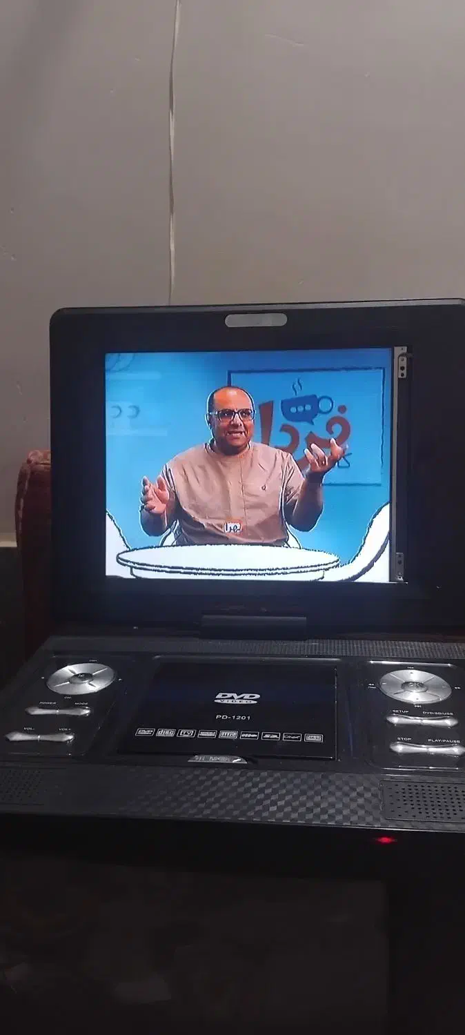 دی وی دی پلیر مانیتور دار|پخشکننده DVD و ویدیو|قم, شهید صیاد شیرازی|دیوار