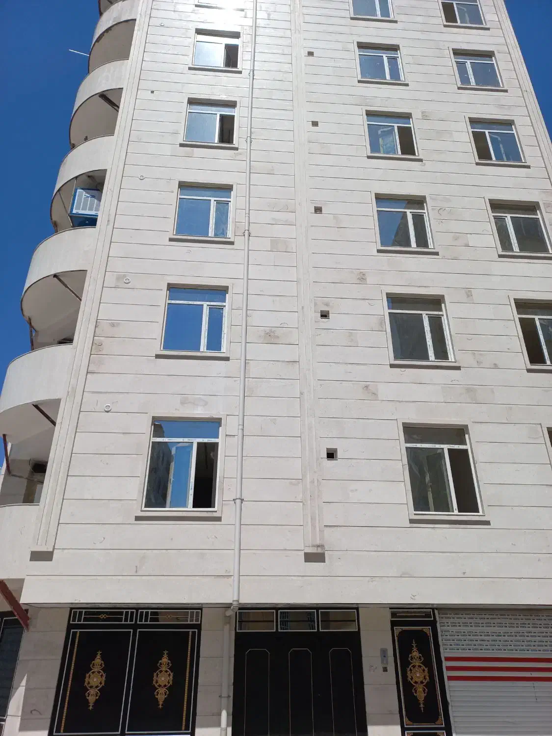 آپارتمان 140 متری روبروی فرمانداری|فروش آپارتمان|اسلام‌‌آباد غرب, |دیوار