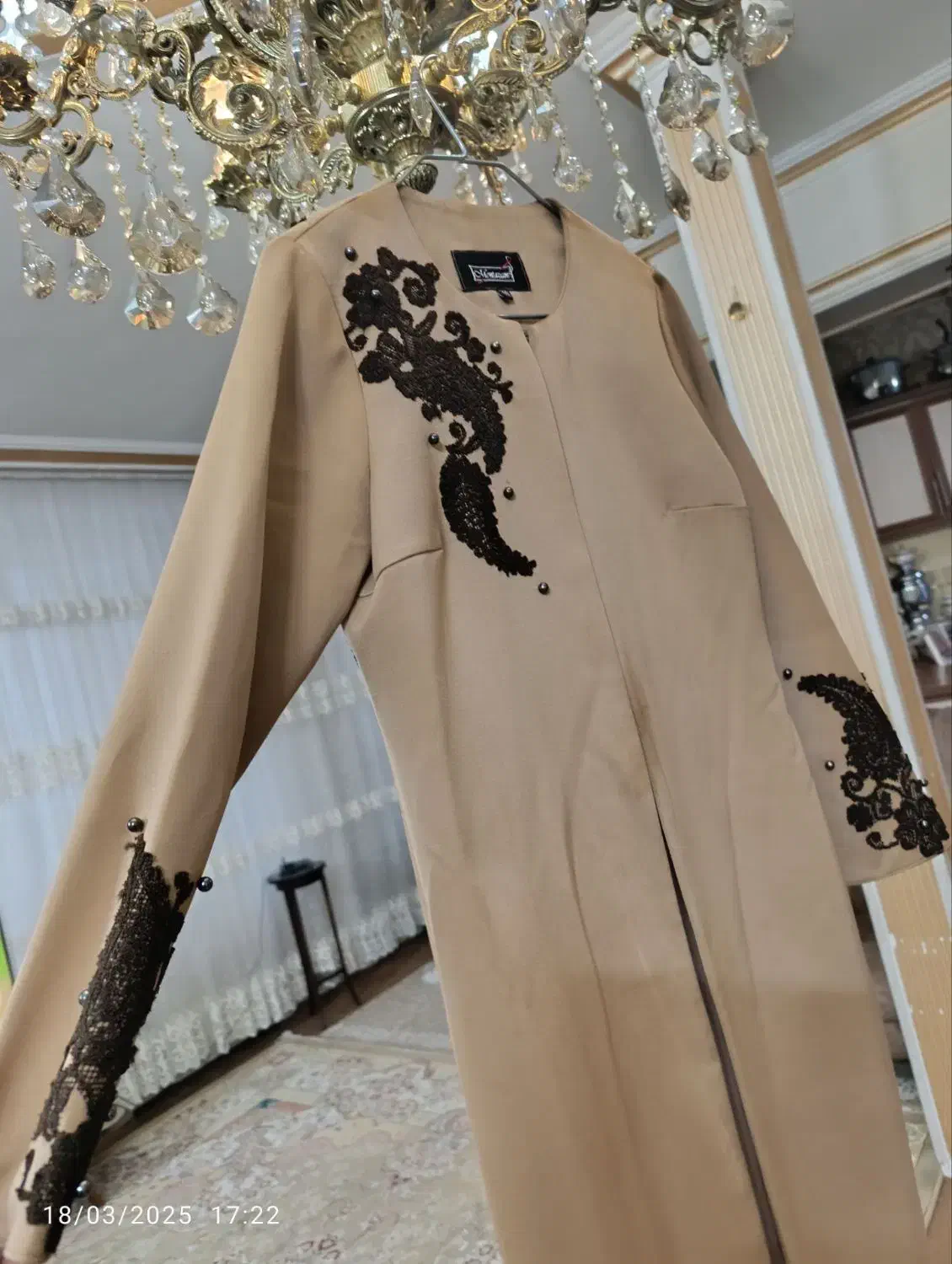 مانتو بلند مجلسی|لباس|مشهد, فتح المبین|دیوار