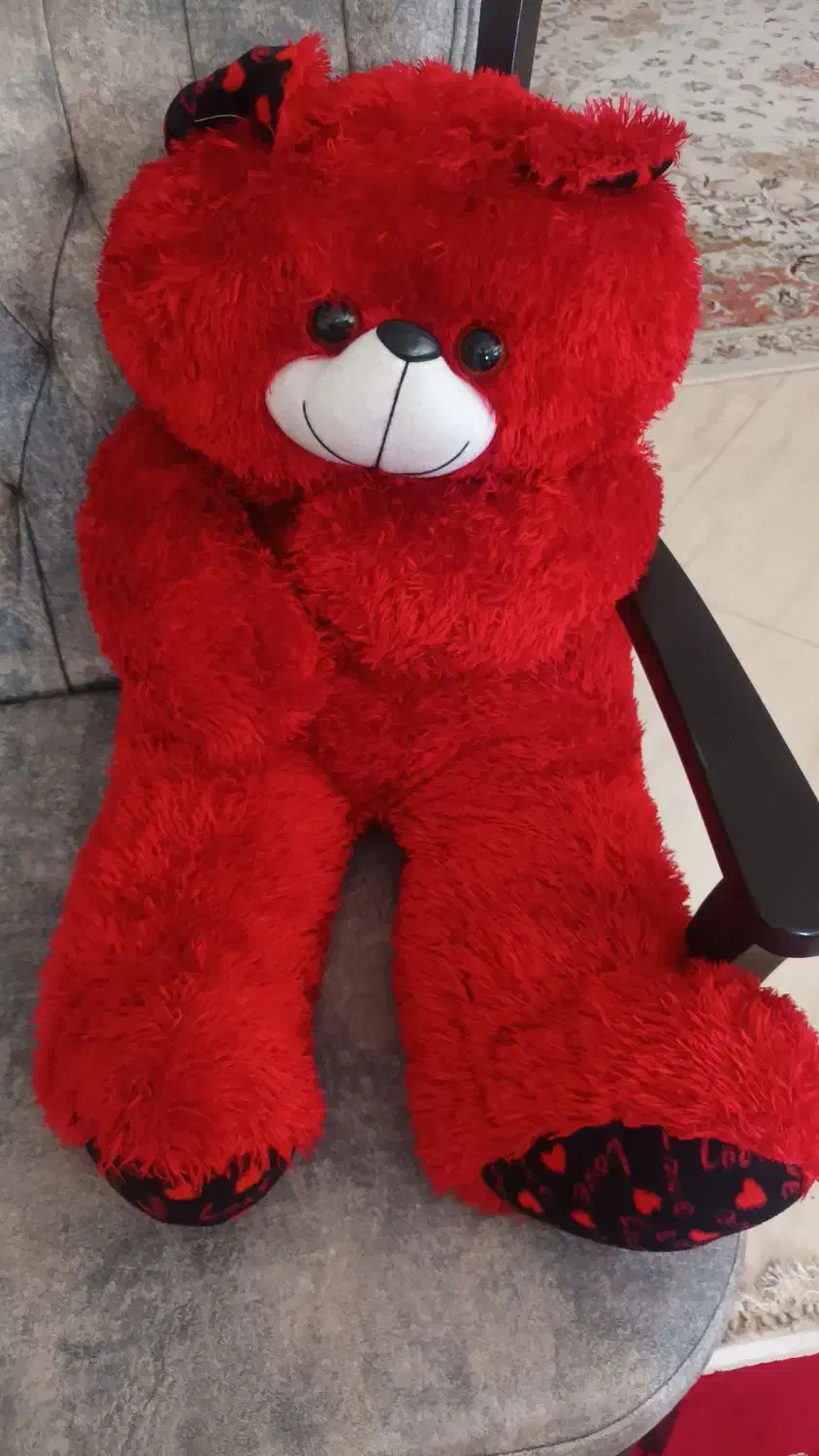 خرس قرمز|اسباب‌بازی بچه|هشتگرد, فاز ۳ مهستان|دیوار