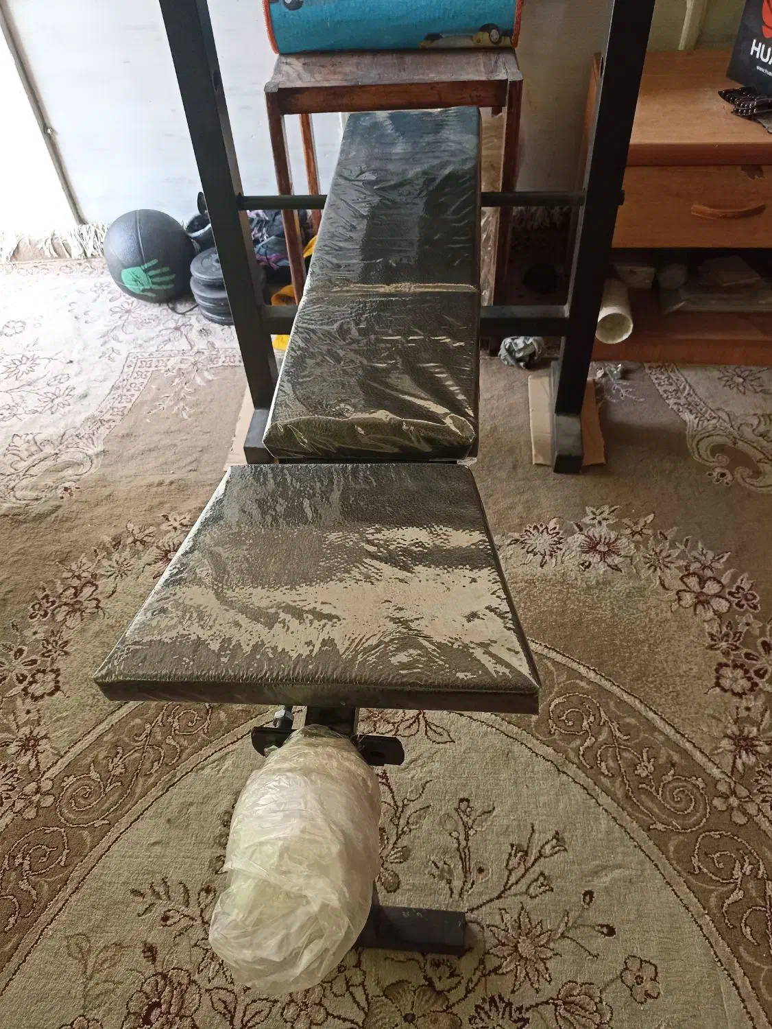 میز پرس همراه دو عدد هالتر و کلی وزنه|تجهیزات ورزشی|مشهد, هدایت|دیوار