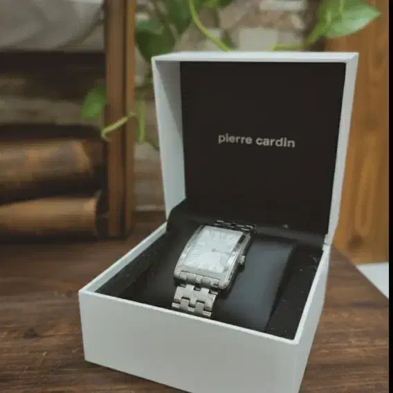 ساعت مچی|ساعت|رشت, سعدی (تختی)|دیوار