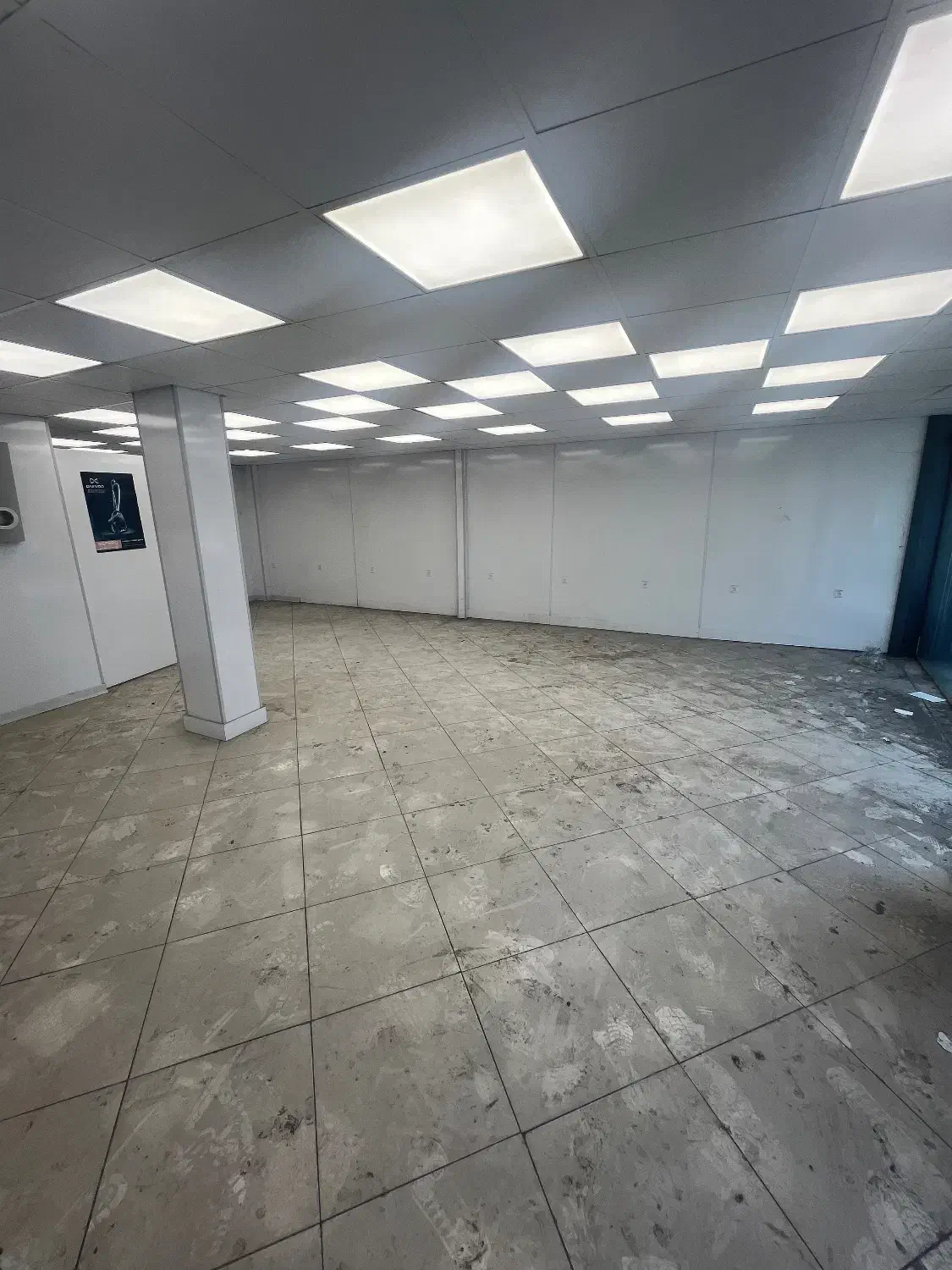 اجاره مغازه ۲۵۰ متری بر اصلی بلوار انصاری|اجارهٔ مغازه و غرفه|رشت, شهرک پردیسان|دیوار