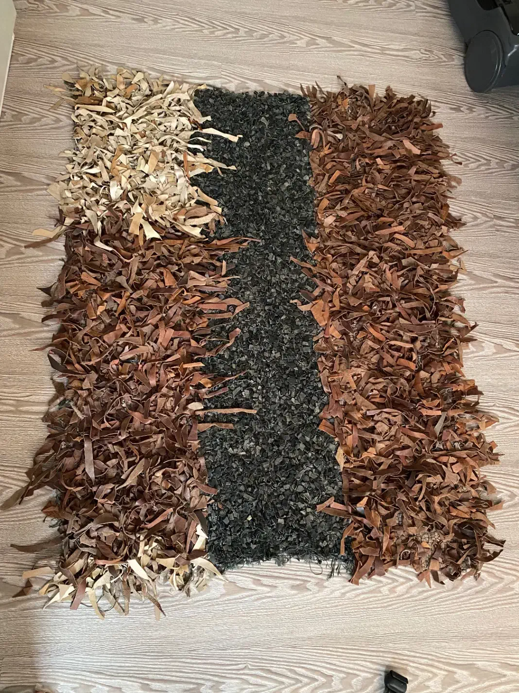 فرش فانتزی چرم طبیعی خارجی|فرش|بابلسر, |دیوار