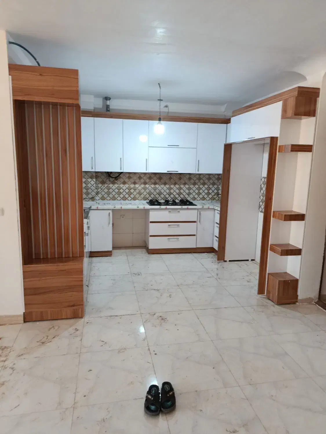 به یک همکار نیمه ماهر در کابینت سازی|استخدام صنعتی، فنی، مهندسی|کنگاور, |دیوار