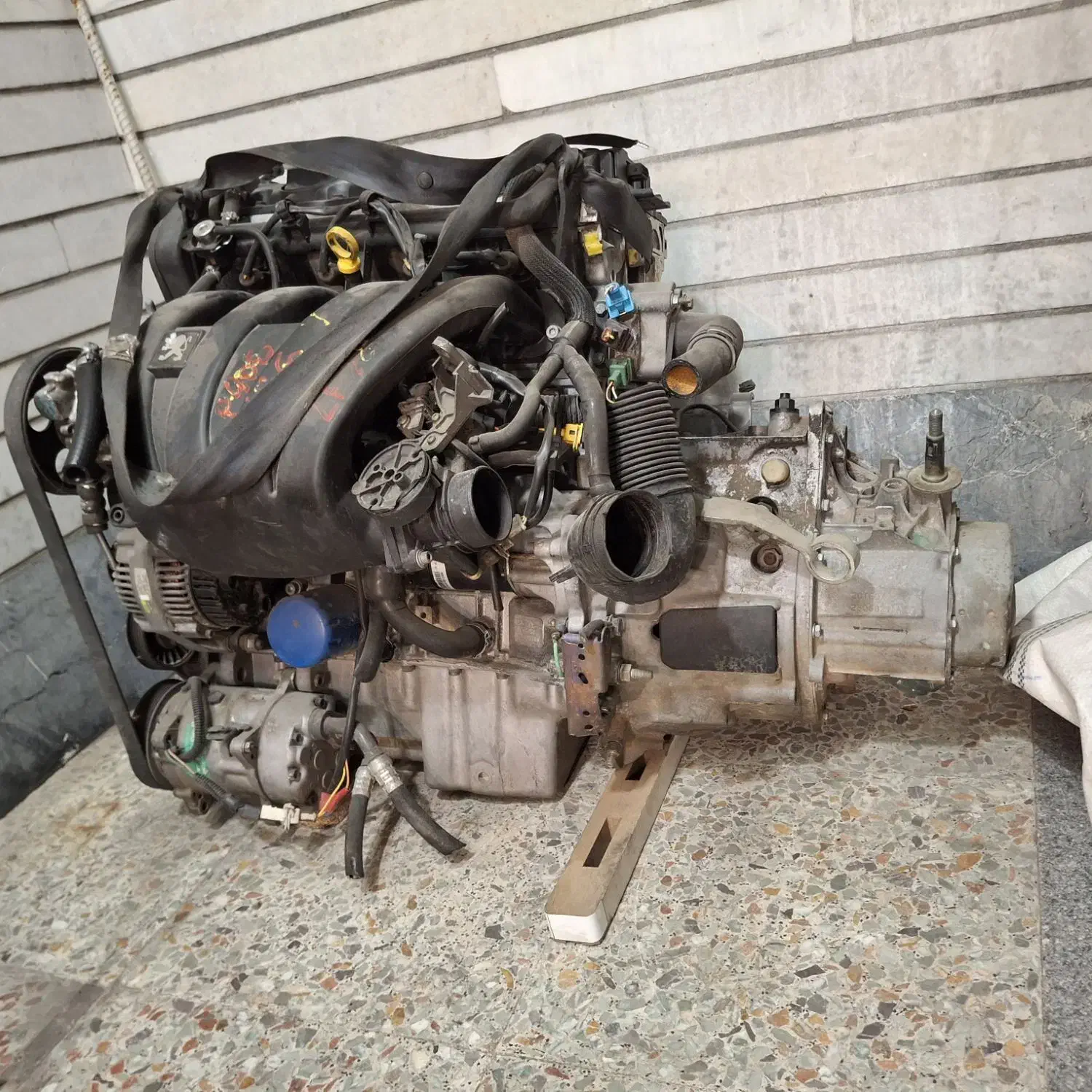 موتور گیربکس  بادورچین کامل|قطعات یدکی و لوازم جانبی|اهواز, ۳۰ متری|دیوار