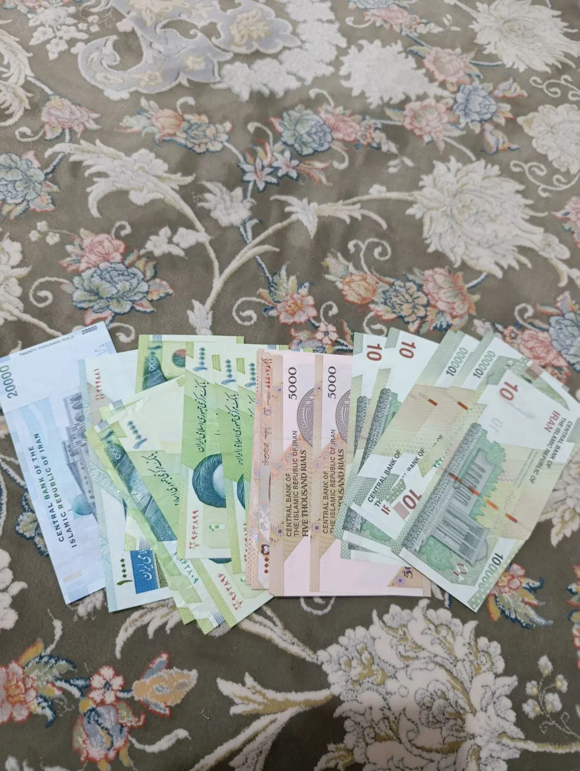 پول خشک|کلکسیون سکه، تمبر، اسکناس|شیراز, شهرک فرزانگان|دیوار