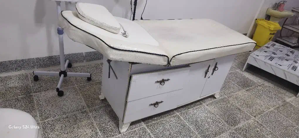 تخت آرایشگاهی کشو دار|آرایشگاه و سالن‌های زیبایی|ایذه, |دیوار