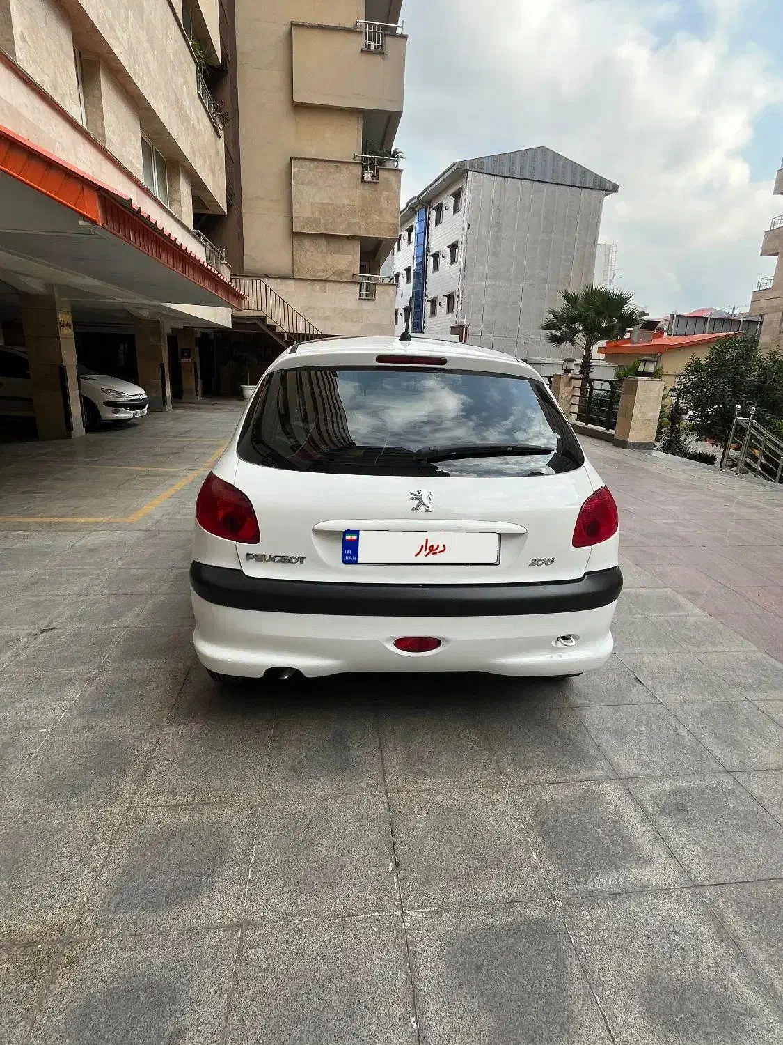 206 تیپ ۳ مدل ۱۴۰۱ سقف شیشه ای ۱۹ هزار کارکرد|خودرو سواری و وانت|رشت, نامجو|دیوار