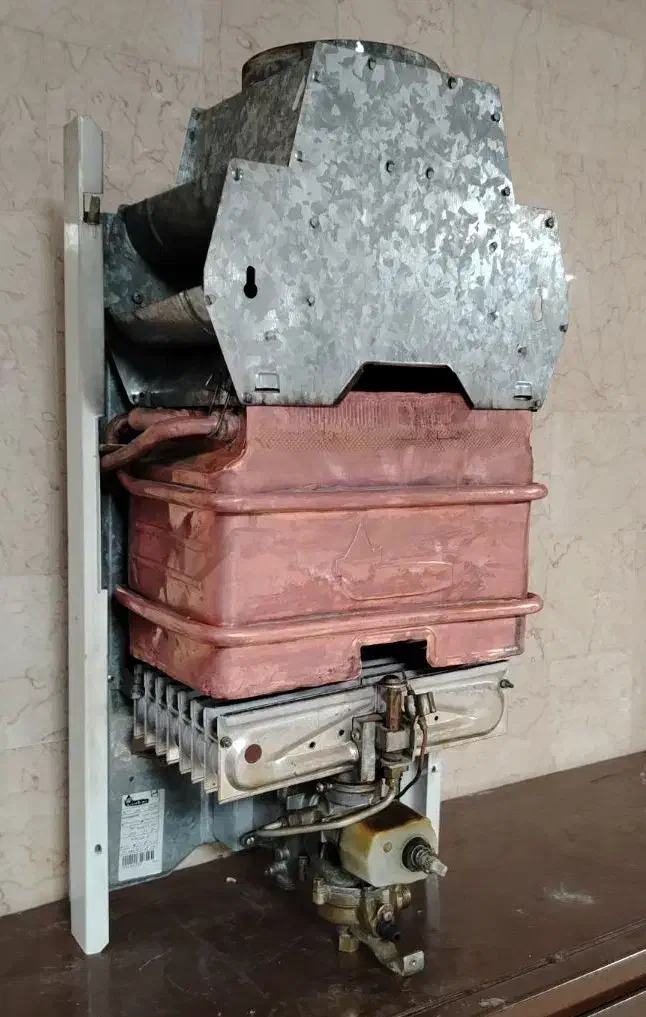 آبگرمکن بوتان b15|آبگرمکن، پکیج، شوفاژ|تبریز, |دیوار