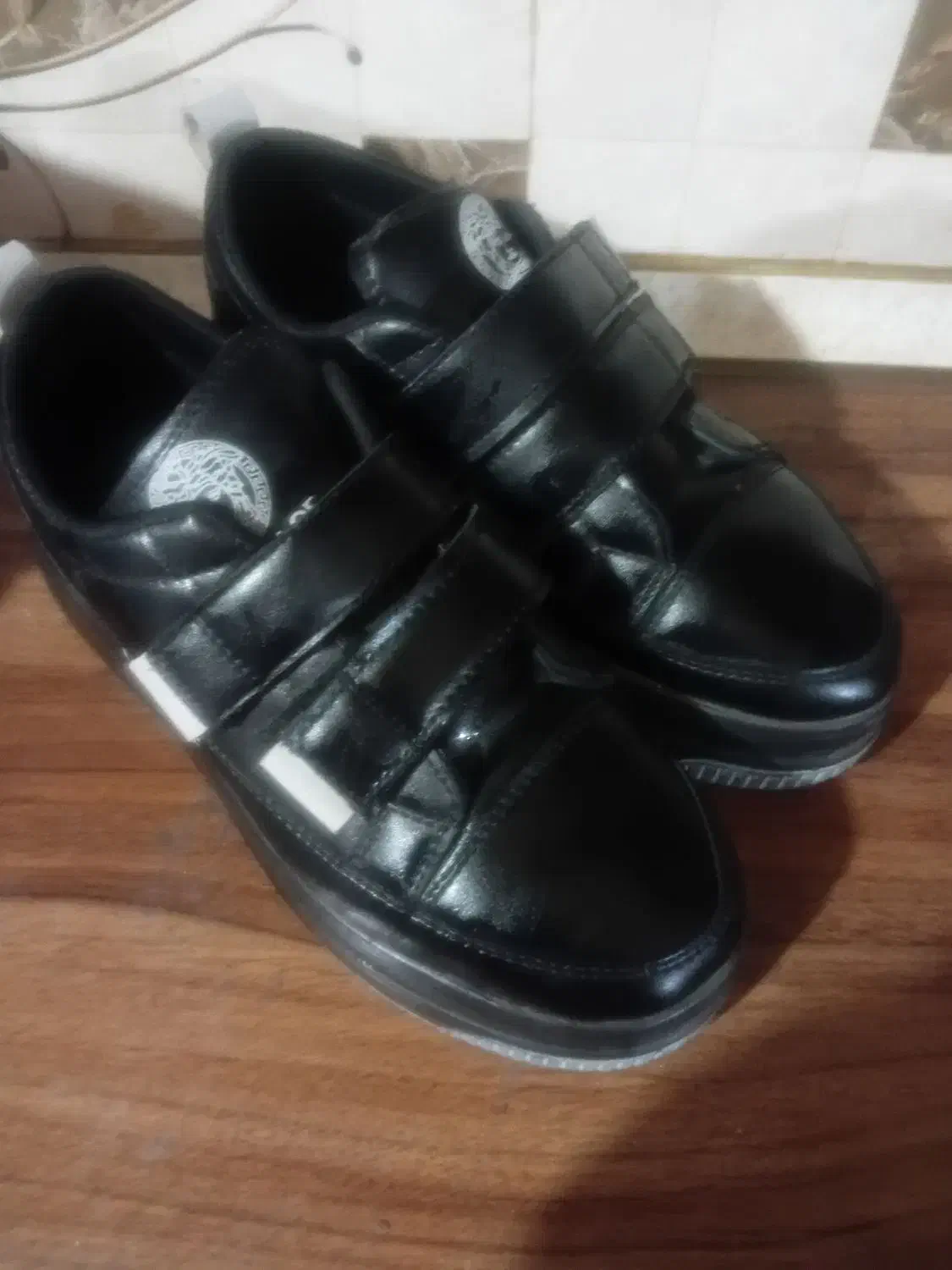 کفش ورساچ دخترانه نونو سایز 38|کیف، کفش، کمربند|قرچک, باقرآباد|دیوار