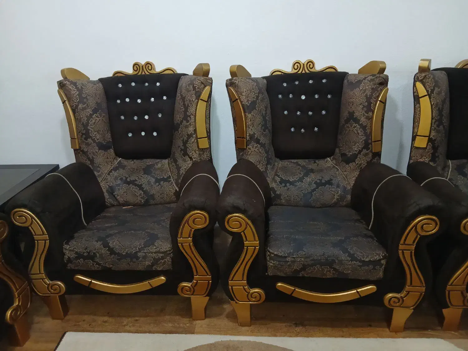 مبل و گلیم فرش|مبلمان خانگی و میز عسلی|بوشهر, |دیوار