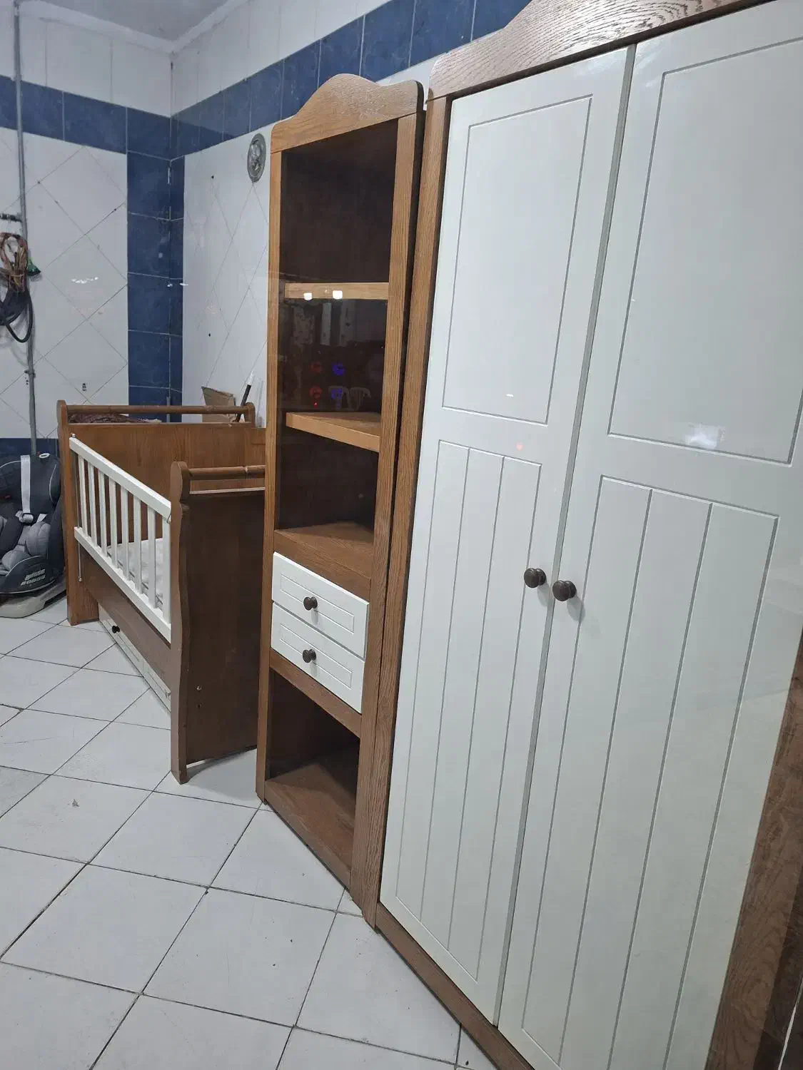 سرویس سیسمونی کامل جنس درجه یک شرکتی|تخت و صندلی بچه|فردیس, قریشی|دیوار