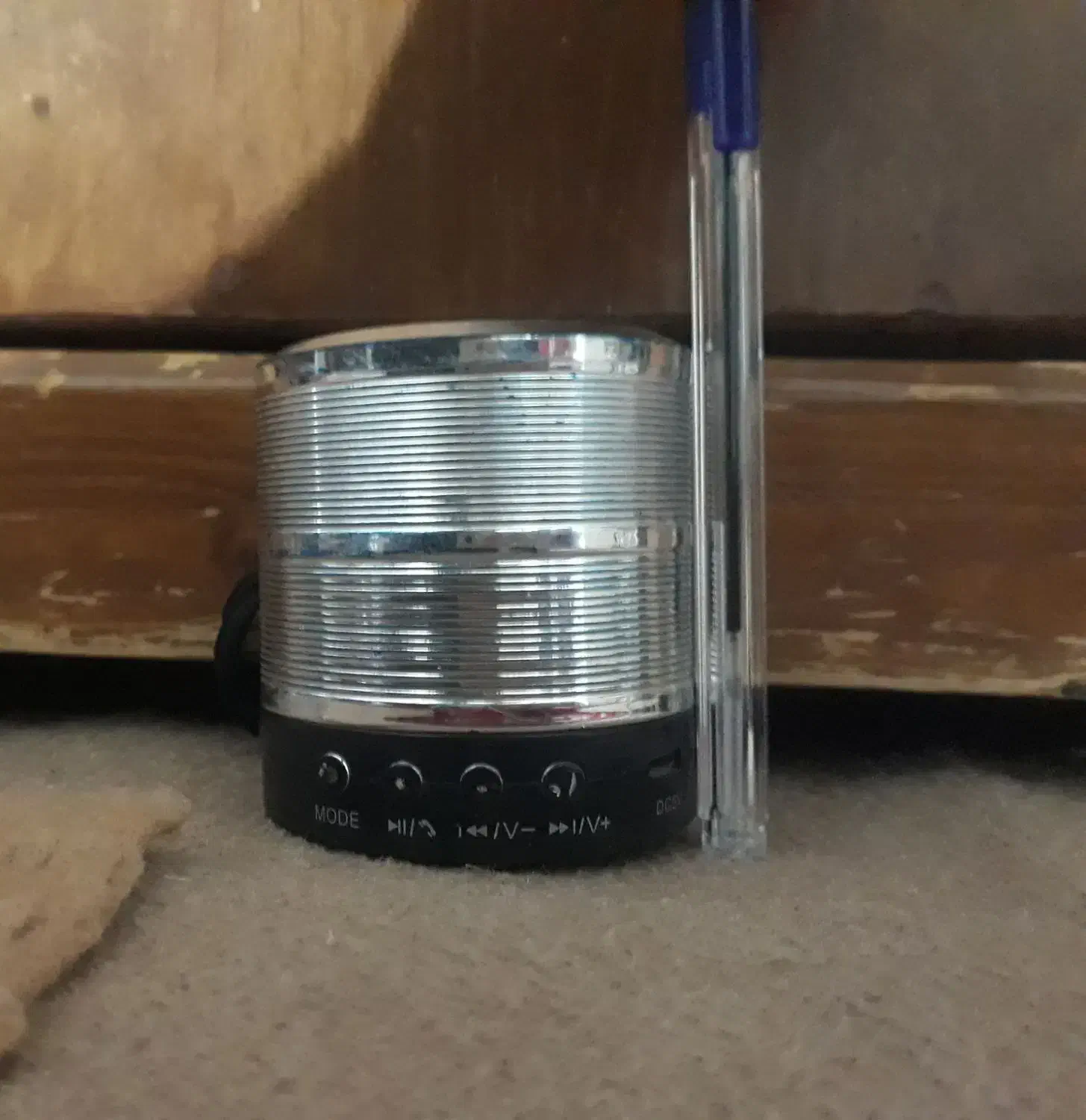 اسپیکر|پخش‌کننده همراه|اسفراین, |دیوار