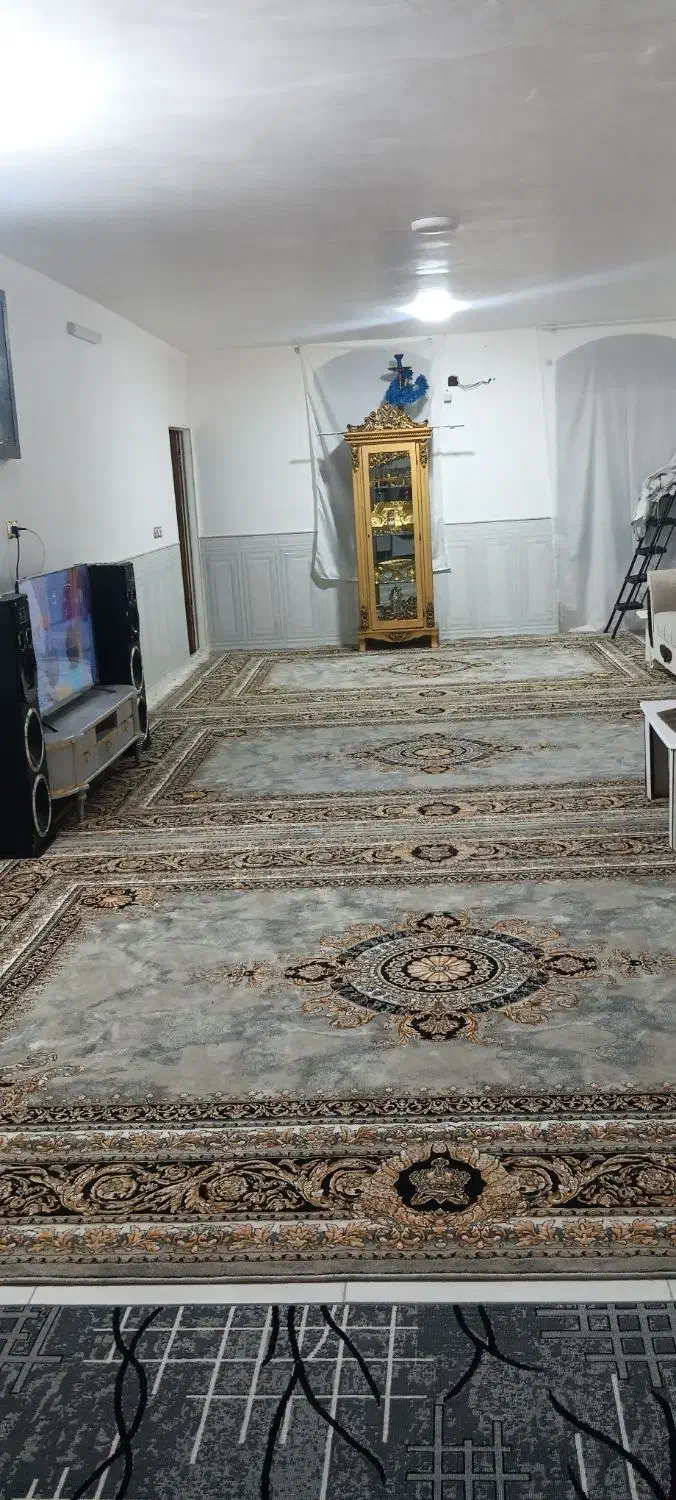 فرش ۱۲ متری در حد نو|فرش|آران و بیدگل, |دیوار