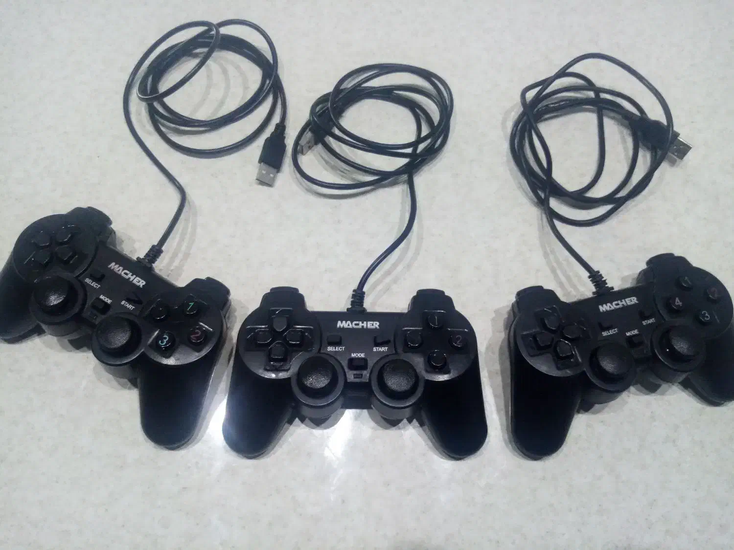 دسته بازی کامپیوتر جلوی خودتون تست هم میشه|کنسول، بازی ویدئویی و آنلاین|مشهد, فدک|دیوار