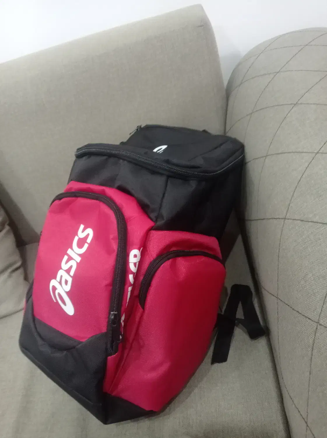 کوله ورزشی|کیف، کفش، کمربند|قم, بنیاد|دیوار