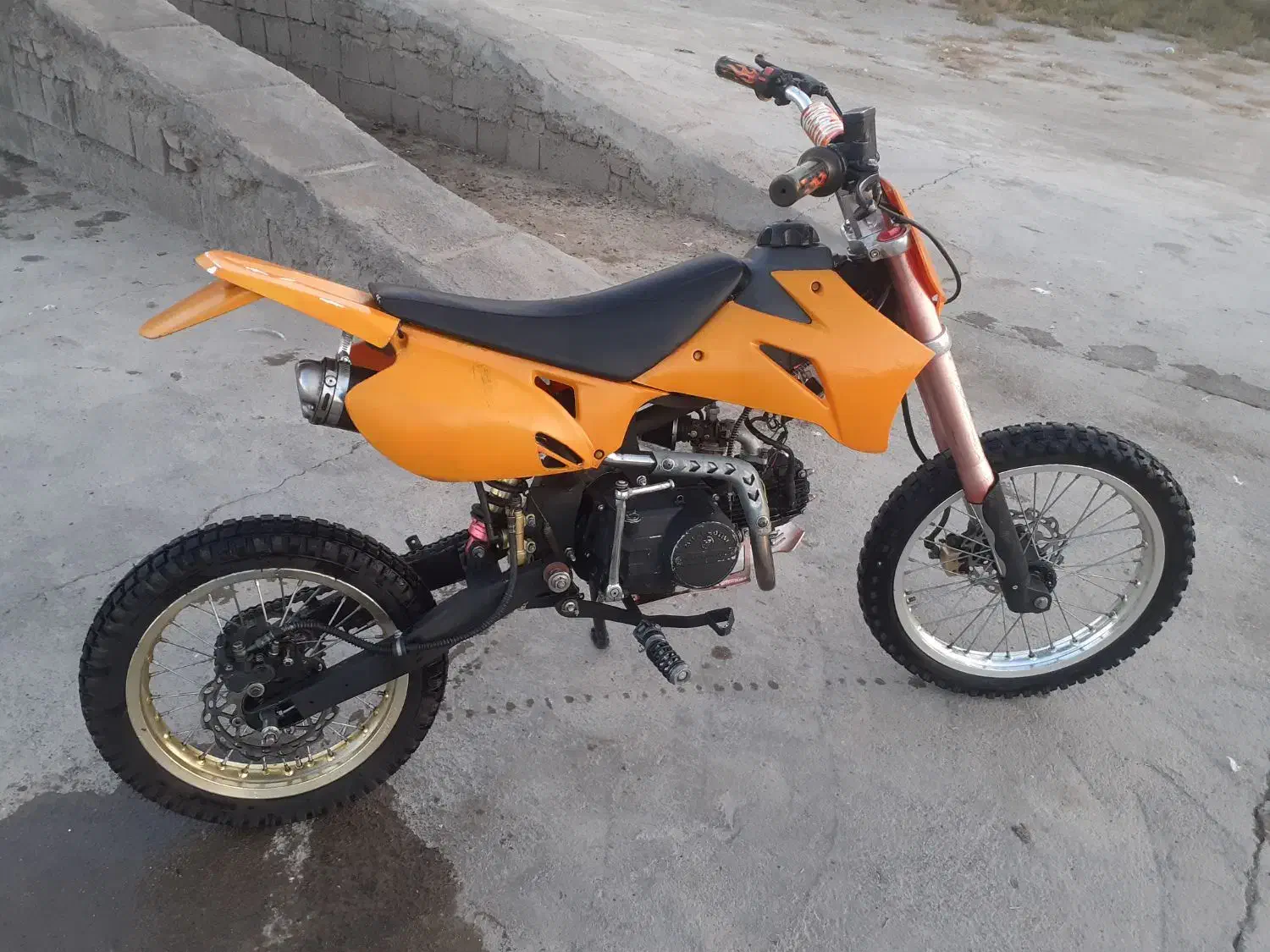 منی کراس وای زد|موتورسیکلت|ملکان, |دیوار