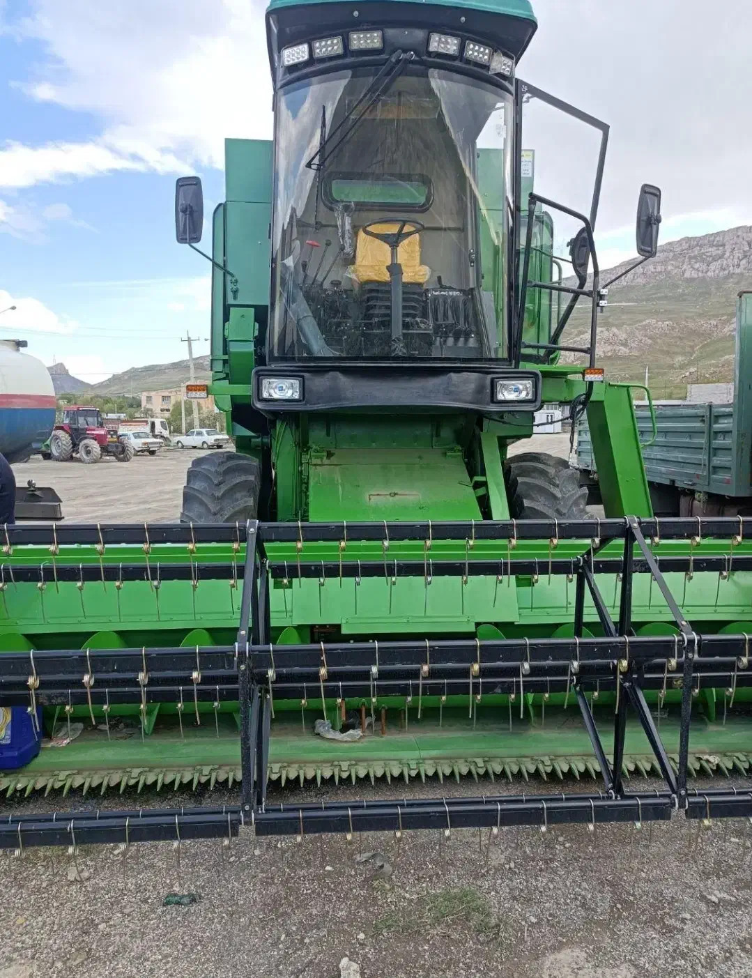 کمباین ۱۰۵۵ جاندیر|خودرو سنگین|سنندج, |دیوار