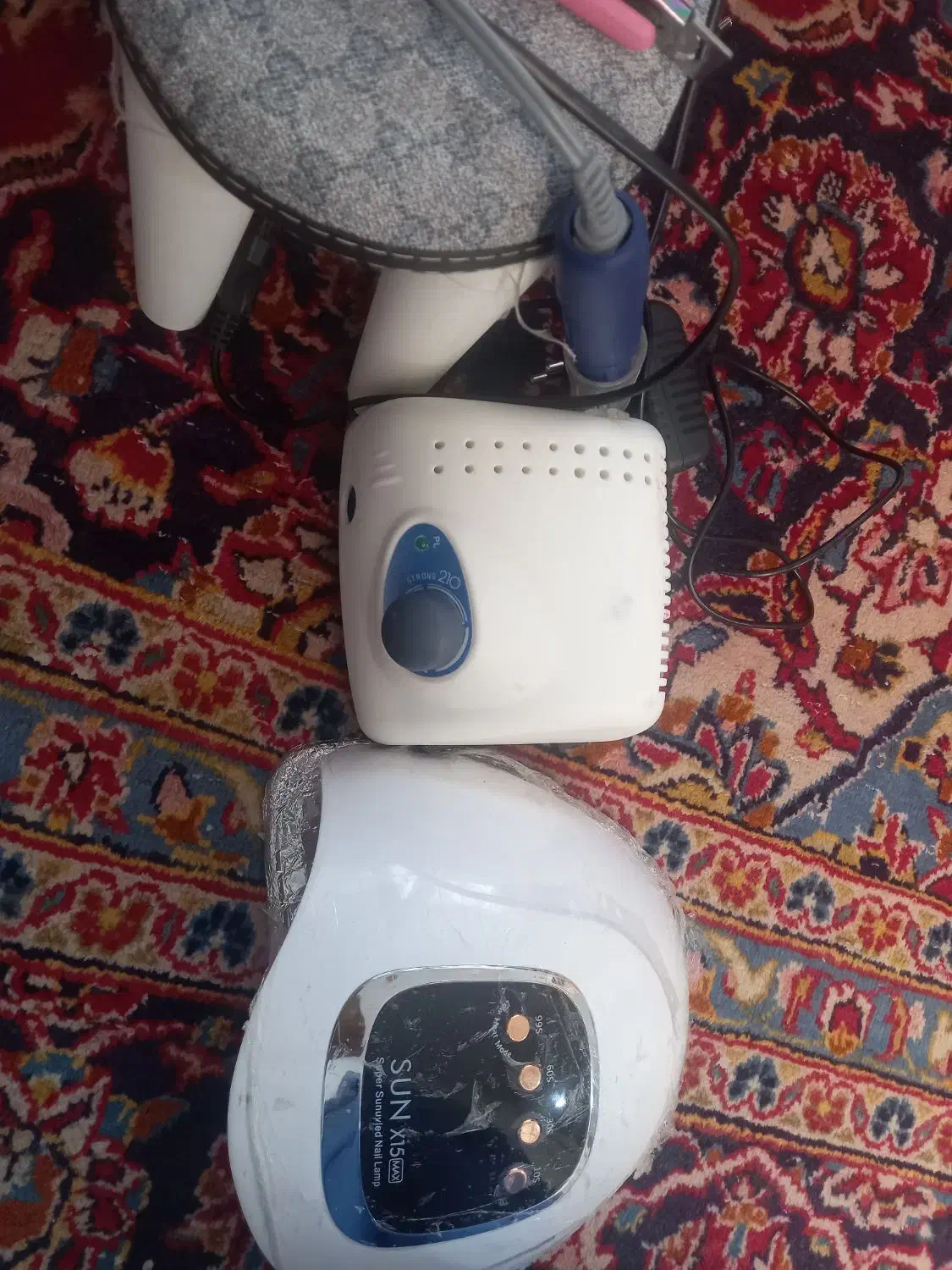 لوازم کاشت ناخن|آرایشگاه و سالن‌های زیبایی|سهند, |دیوار