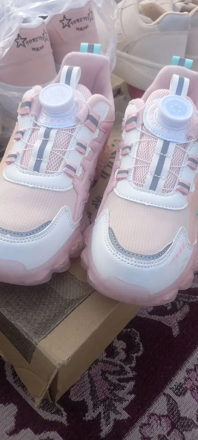 کتونی دخترانه و پسرانه|کیف، کفش، کمربند|صباشهر, |دیوار