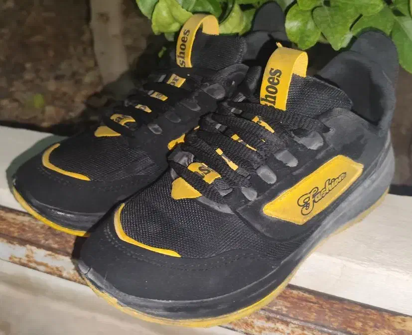 کفش اسپرت|کیف، کفش، کمربند|جهرم, |دیوار