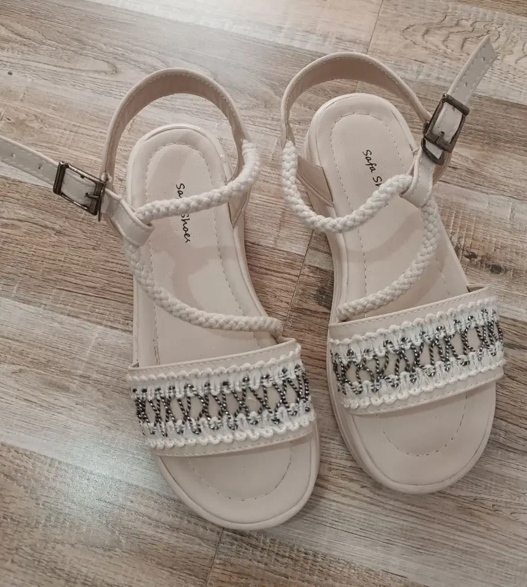 کفش مجلسی|کیف، کفش، کمربند|تاکستان, |دیوار