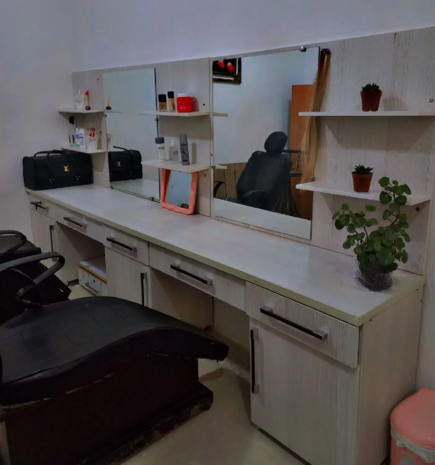 فروش لوازم آرایشگاه|آرایشگاه و سالنهای زیبایی|گنبد کاووس, |دیوار