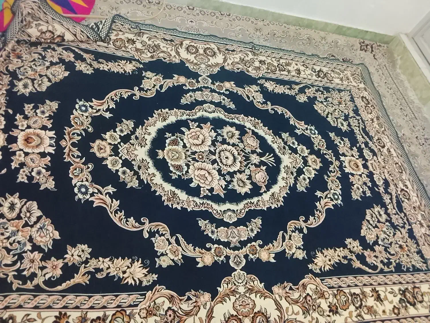 روفرشی|روفرشی|بیرجند, |دیوار