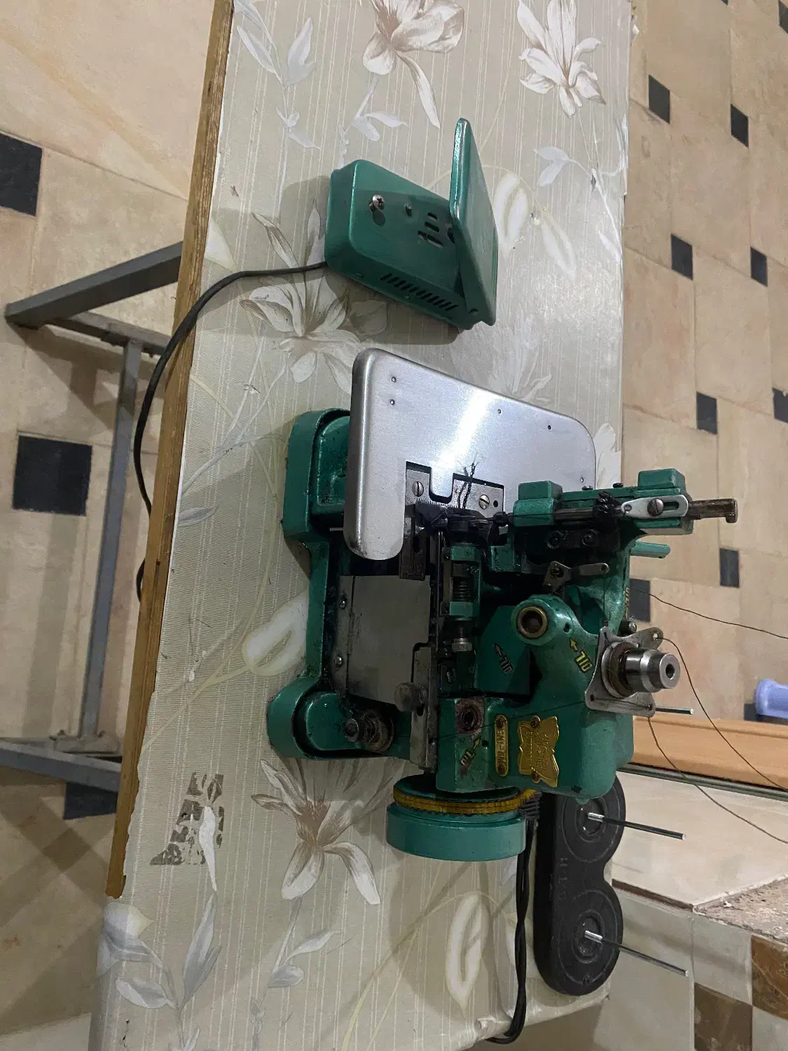 چرخ سردوز|چرخ خیاطی و ریسندگی|بیجار, |دیوار