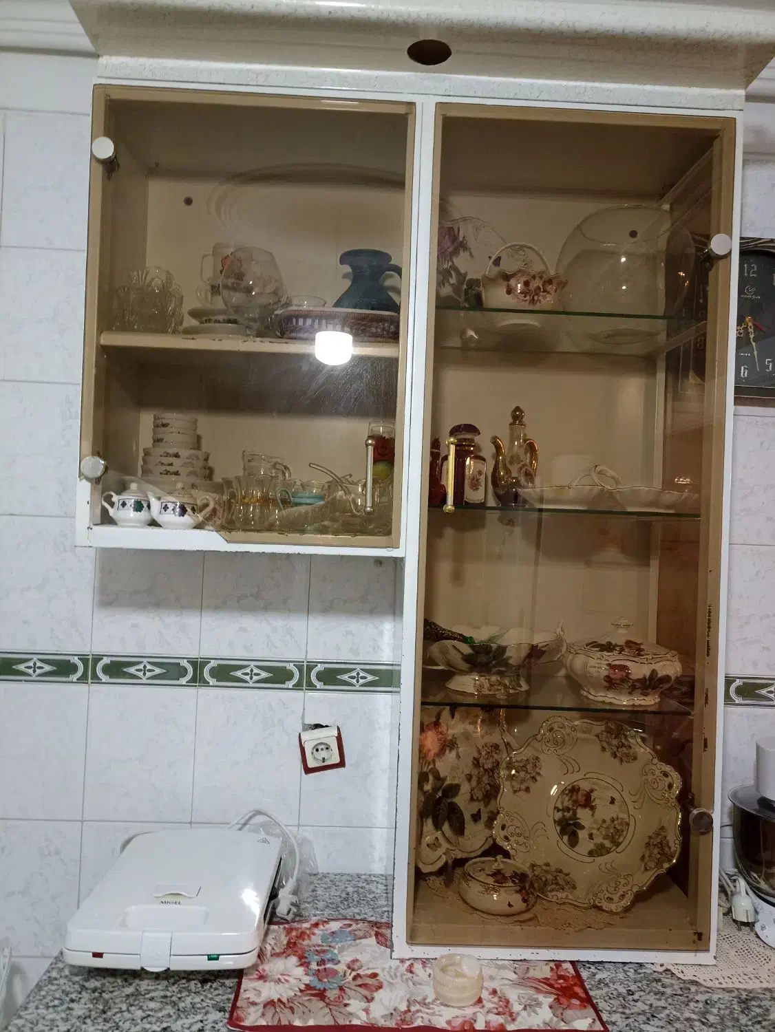 کابینت آشپزخانه کارکرده سالم|کتابخانه، شلف، قفسه‌های دیواری|همدان, |دیوار