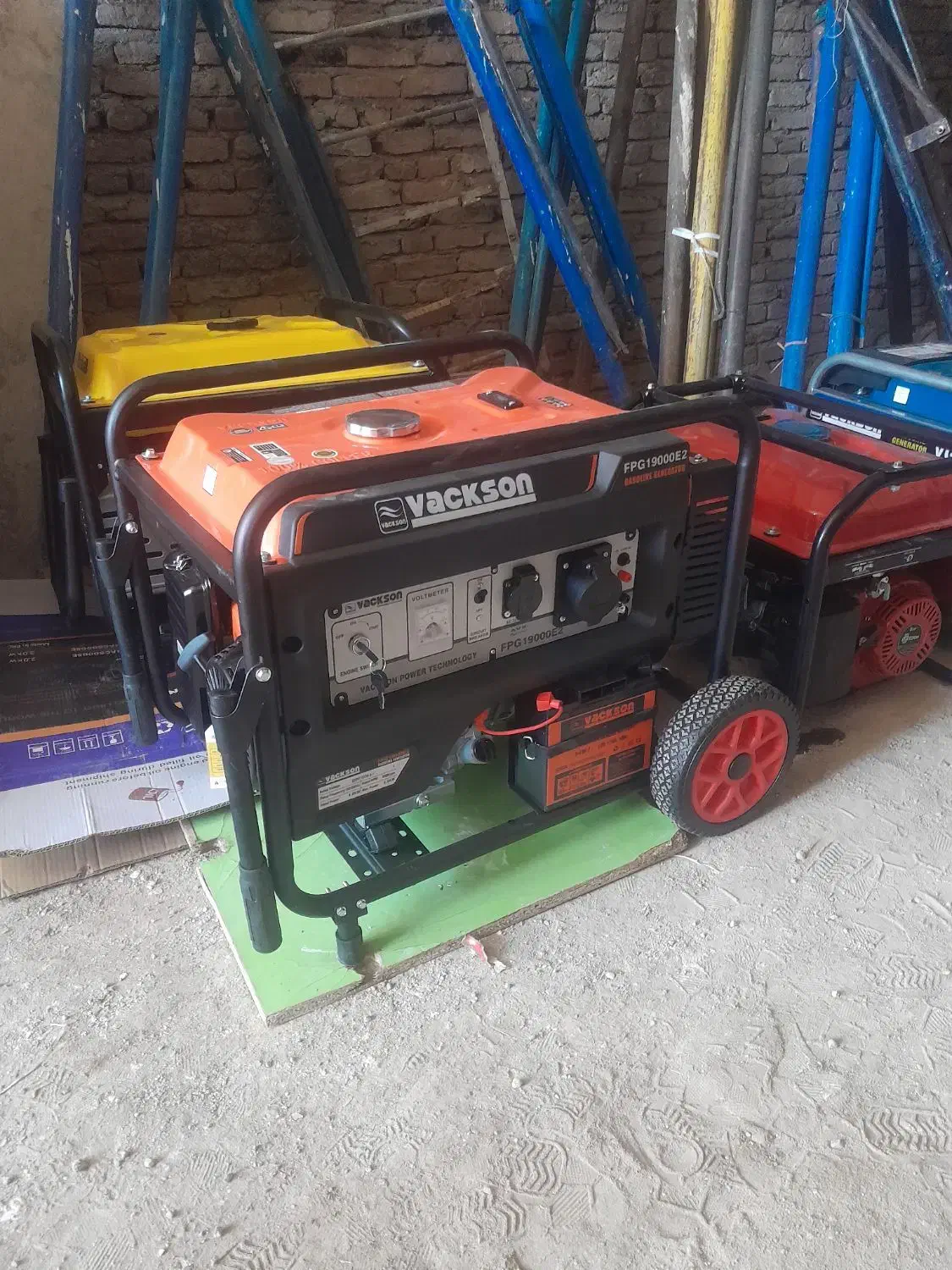 اجاره کرایه موتور برق بالابر بتونیر تخته بشکه|خدمات پیشه و مهارت|تبریز, |دیوار