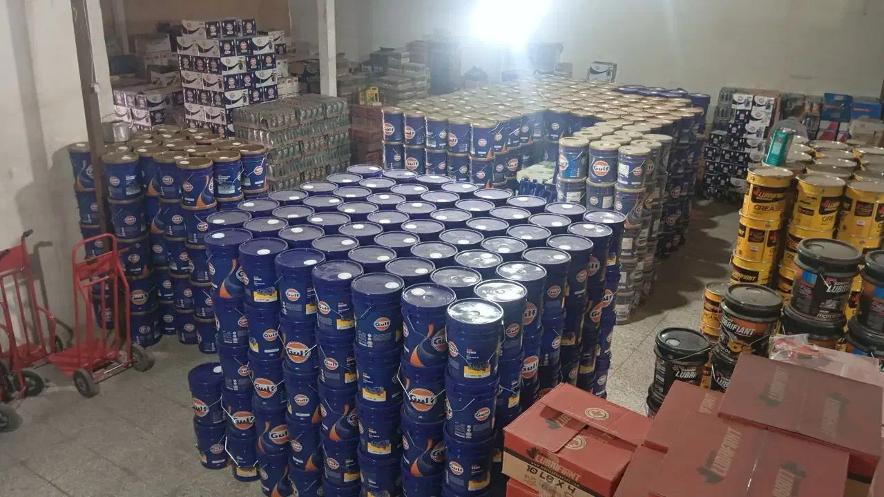 فروش روغن موتور و روانکاری با تخفیف ویژه|قطعات یدکی و لوازم جانبی|تهران, فردوسی|دیوار