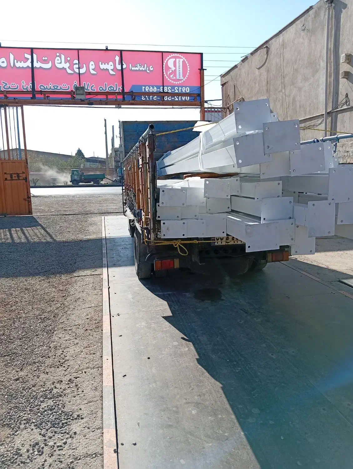 طراحی ، ساخت و اجرای سازهای فلزی ، سوله و غیره..|خدمات پیشه و مهارت|صفادشت, |دیوار