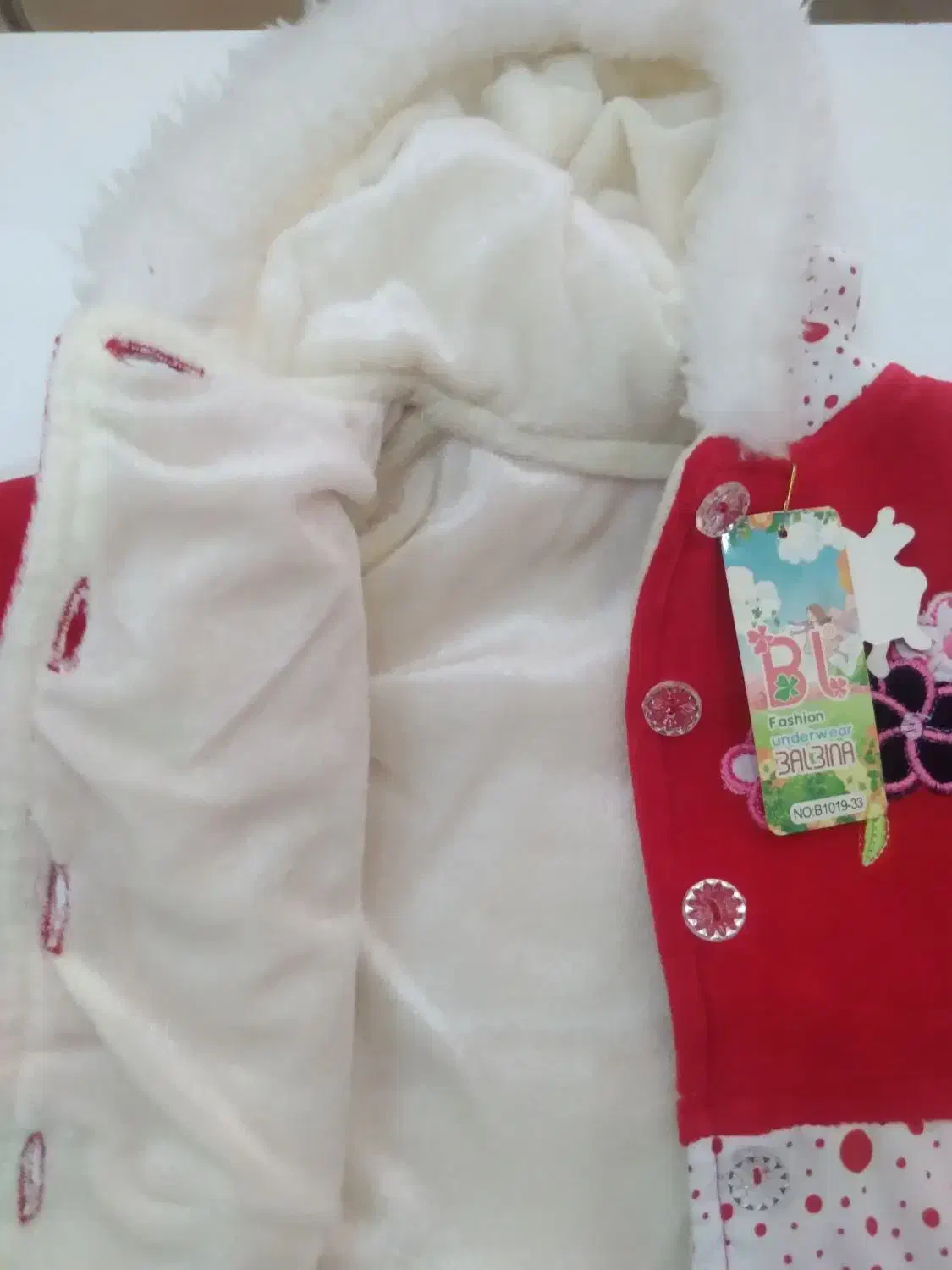 کاپشن دخترانه کاملا نو و بدون  استفاده و وارداتی|کفش و لباس بچه|تربتحیدریه, حسنی بالا|دیوار