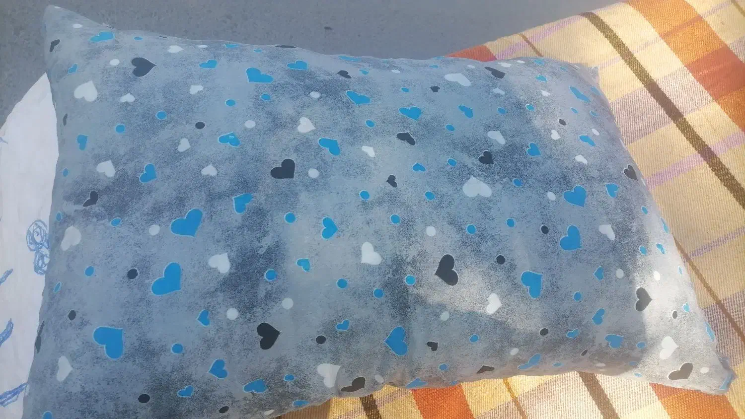 تولید و پخش بالش ارسال رایگان|رختخواب، بالش، پتو|قم, مسجد امام حسن|دیوار