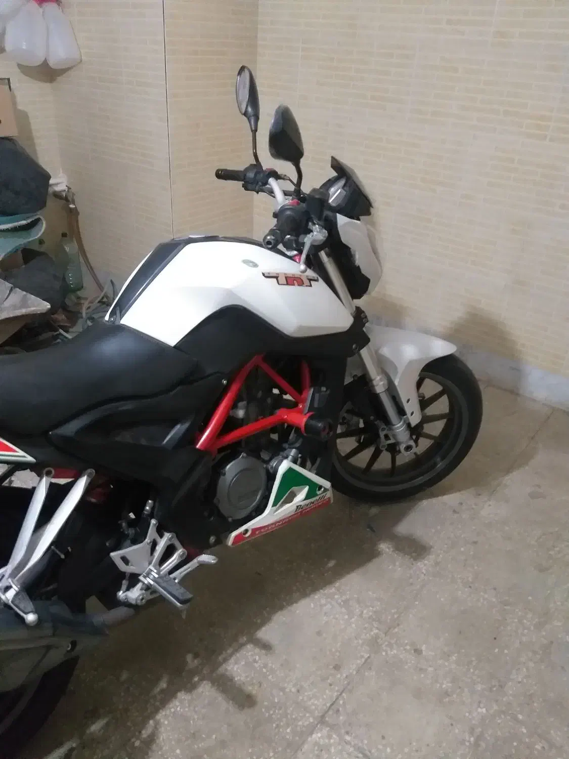 بنلی 250|موتورسیکلت|آران و بیدگل, |دیوار