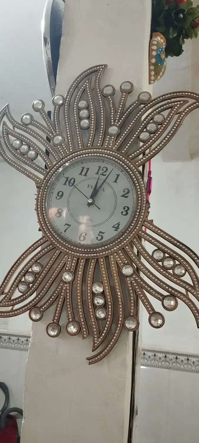 ساعت سالم|ساعت|قم, نیروگاه|دیوار