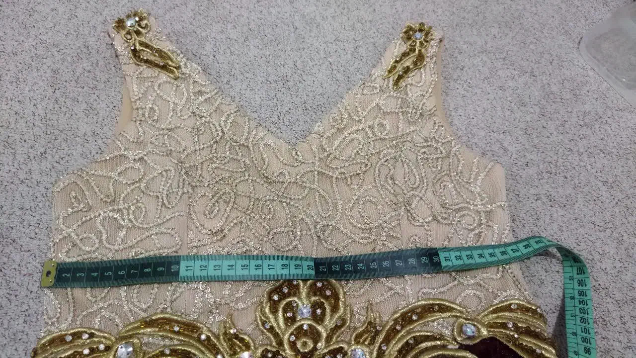 لباس مجلسی|لباس|اسفراین, |دیوار